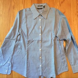 Eddie Bauer ⭐️ striped ⭐️ blue & white button up ⭐️ cotton mix ⭐️ stretch